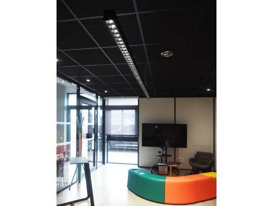 TF135-OFFICELINE 120-BLACK-30W-CCT-UGR19